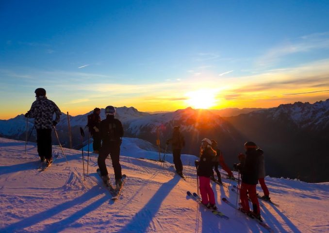 Skiën bij zonsondergang 2800_Oz-en-Oisans